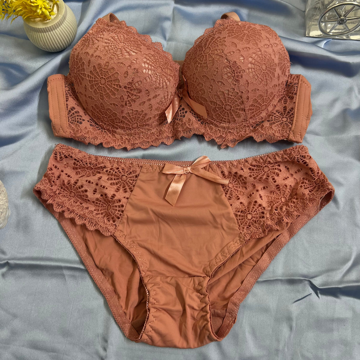 Feather Fit Rosewood Scalloped Lace Set – Padded Support Bra & Full Coverage Panty Set for Women Pakistan