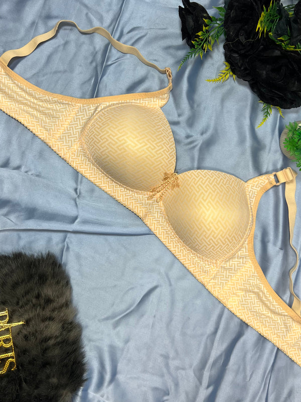 Feather Fit Geometric Luxe Padded Bra – Wireless Breathable Everyday T-Shirt Bra for Women Pakistan