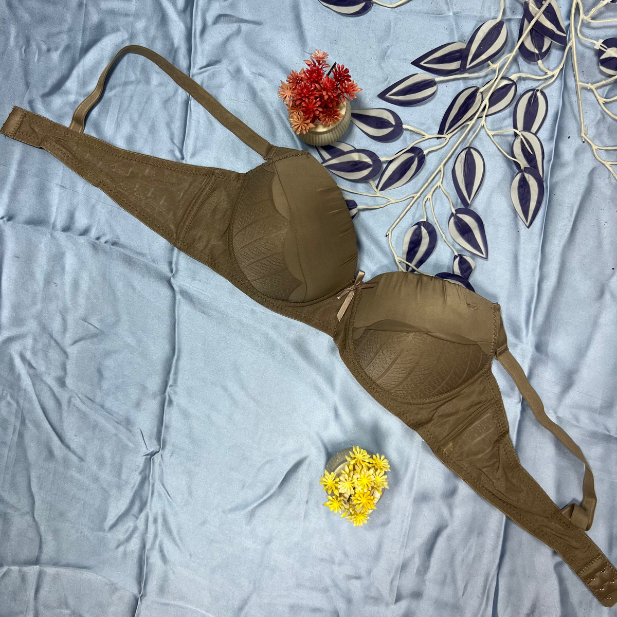 Feather Fit Terracotta Petal Luxe Padded Bra – Wireless High-Support Scalloped T-Shirt Bra for Women Pakistan